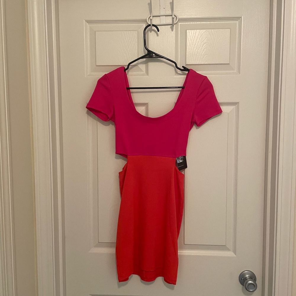 Cute cut out dress.